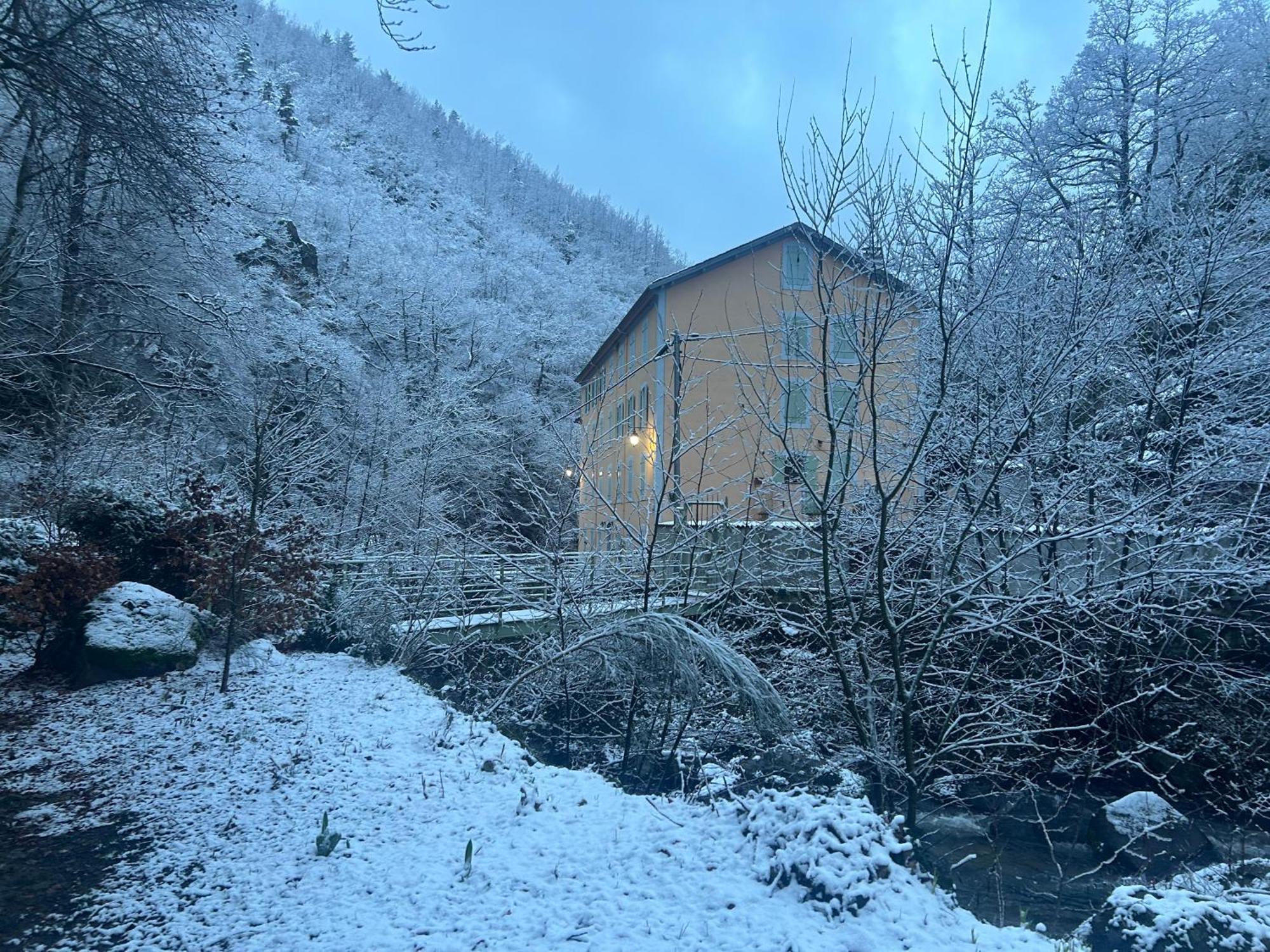 Notre-Dame D'Escouloubre Sources D'Eaux Chaudes Privees Et Sauna מראה חיצוני תמונה
